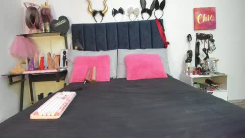          online show from April 18, 12:42 pm