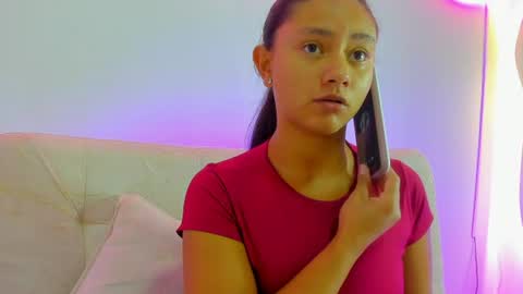 Snapshot of emmilybratz chatting on June 18, 1:48 pm EMMILY online show from June 18, 1:48 pm