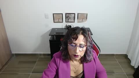 Emmily online show from December 5, 4:32 am