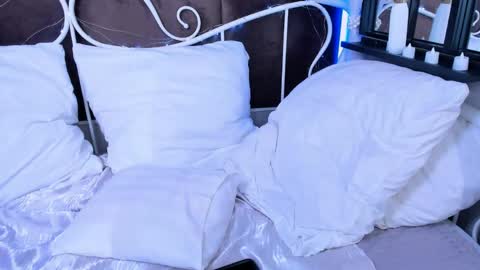 Emmit online show from April 18, 7:07 pm