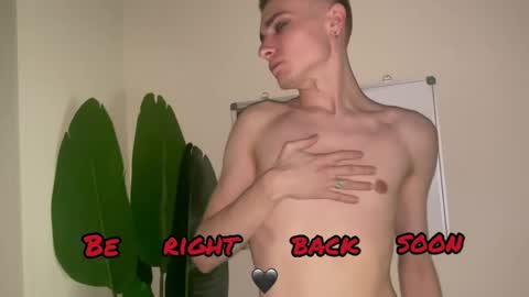 Emmit online show from April 18, 7:58 pm