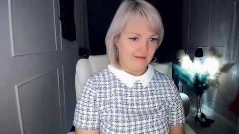 emmmam online show from November 18, 7:13 am