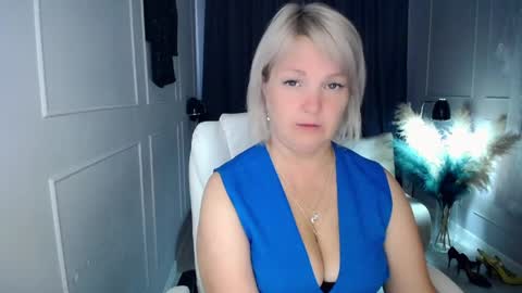 Snapshot of emmmam chatting on May 28, 9:28 am emmmam online show from May 28, 9:28 am
