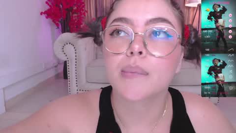 Emmy Walker online show from January 23, 2:07 pm