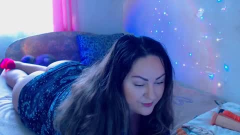 Snapshot of emmyxotty chatting on January 9, 9:59 am Emmy online show from January 9, 9:59 am