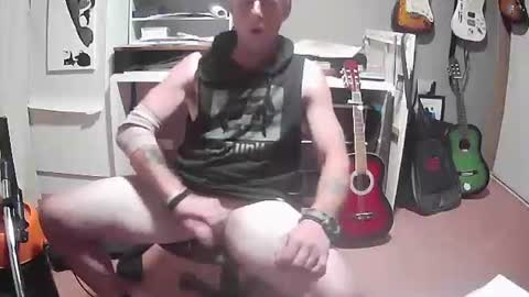 Snapshot of empirikal1 chatting on December 4, 1:20 pm empirikal1 online show from December 4, 1:20 pm