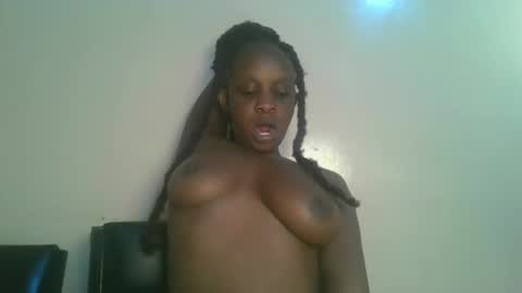 empress_emma online show from May 2, 7:41 pm