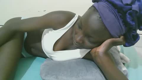 Snapshot of empress_ivy1 chatting on April 28, 2:49 am empress_ivy1 online show from April 28, 2:49 am