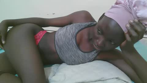 Snapshot of empress_ivy1 chatting on May 18, 5:13 am empress_ivy1 online show from May 18, 5:13 am