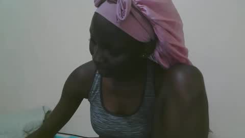 Snapshot of empress_ivy1 chatting on May 23, 3:27 pm empress_ivy1 online show from May 23, 3:27 pm