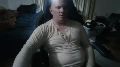 Snapshot of emsguy1 chatting on May 3, 5:57 am Matt online show from May 3, 5:57 am