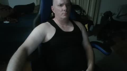 Snapshot of emsguy1 chatting on May 17, 5:38 am Matt online show from May 17, 5:38 am
