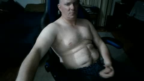 Snapshot of emsguy1 chatting on August 1, 4:01 am Matt online show from August 1, 4:01 am