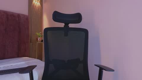 Emy online show from November 16, 7:14 am