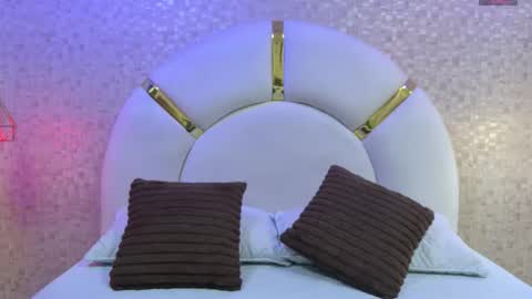 Emy  online show from November 6, 11:33 am