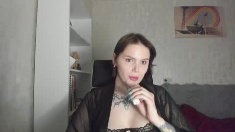 emydeliro online show from April 8, 5:24 pm