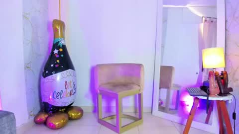 EMYLY  online show from June 13, 8:40 pm