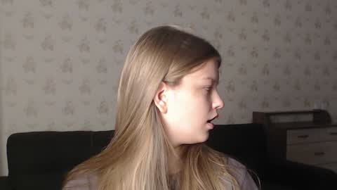 EmySway online show from December 21, 4:36 pm