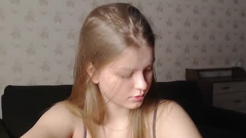 EmySway online show from February 9, 10:20 am