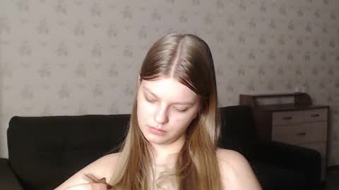 EmySway online show from February 10, 1:33 pm