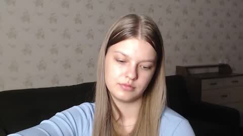 EmySway online show from March 11, 5:13 pm