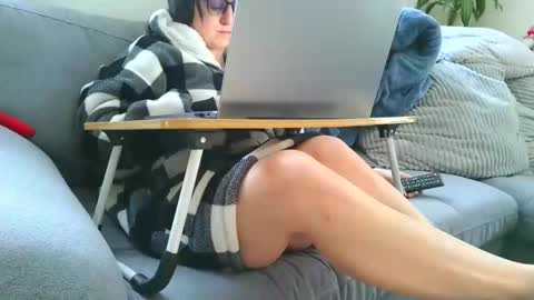 emyxxl online show from February 3, 2:33 pm