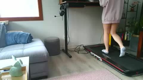 emyxxl online show from March 4, 2:45 pm