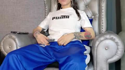 Snapshot of enchantressqueen chatting on October 19, 3:56 pm EnchantressQueen online show from October 19, 3:56 pm