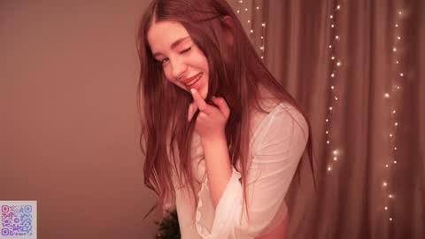 Mia online show from January 2, 8:35 pm