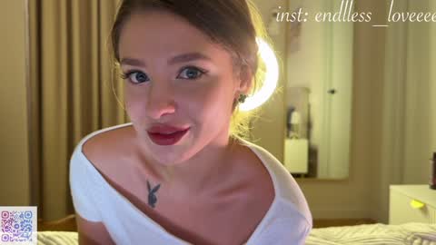 Mia online show from February 10, 7:51 pm