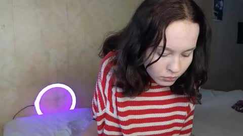 Missis And Mister Fox online show from December 22, 12:46 pm