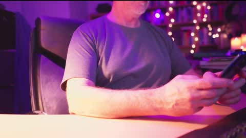 uk online show from December 24, 12:11 am