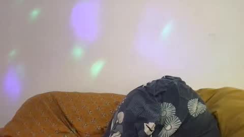 3from Desire online show from September 18, 8:44 pm