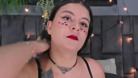 Snapshot of engelstone_ chatting on October 31, 5:25 pm E N G E L online show from October 31, 5:25 pm