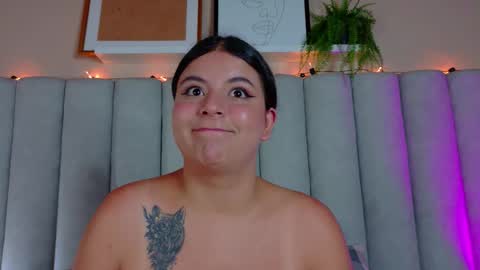 Snapshot of engelstone_ chatting on November 6, 12:28 pm E N G E L online show from November 6, 12:28 pm