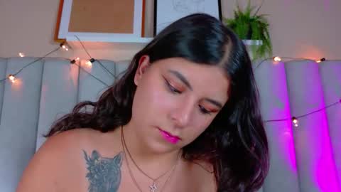 Snapshot of engelstone_ chatting on November 8, 7:34 pm E N G E L online show from November 8, 7:34 pm