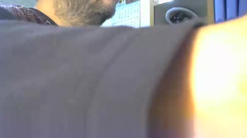 engin_83 online show from April 19, 8:33 pm