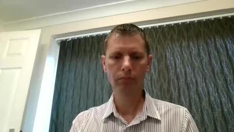 Snapshot of englishguy183 chatting on May 19, 8:31 am EnglishGuy183 online show from May 19, 8:31 am