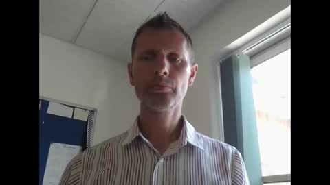 Snapshot of englishguy183 chatting on May 28, 12:35 pm EnglishGuy183 online show from May 28, 12:35 pm