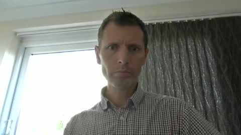 Snapshot of englishguy183 chatting on June 10, 4:39 pm EnglishGuy183 online show from June 10, 4:39 pm