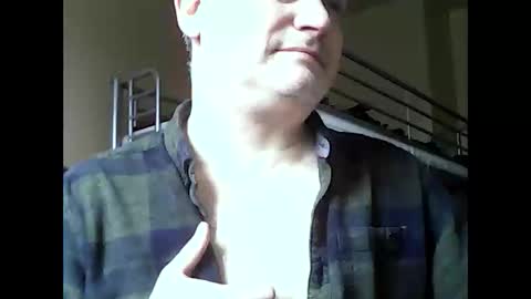 Snapshot of englishguysurrey chatting on February 7, 1:32 pm englishguysurrey online show from February 7, 1:32 pm