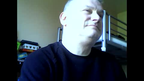 englishguysurrey online show from April 24, 8:28 am