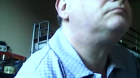 englishguysurrey online show from June 29, 4:41 am