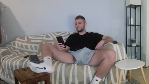 Snapshot of englishladxxx chatting on November 28, 12:46 am Englishladxxx online show from November 28, 12:46 am