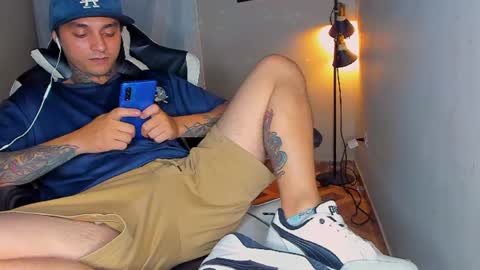 enjoymycock99 online show from July 3, 5:25 am