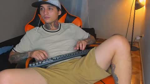 enjoymycock99 online show from July 10, 3:33 am