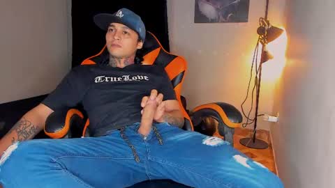 enjoymycock99 online show from July 20, 3:54 am
