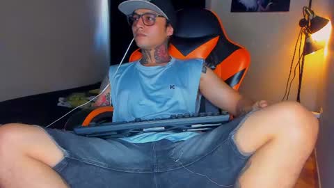 enjoymycock99 online show from July 25, 7:22 pm