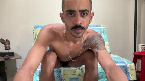 Snapshot of enjoythetrip chatting on December 10, 9:23 am Luke online show from December 10, 9:23 am