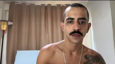 Snapshot of enjoythetrip chatting on December 14, 10:02 am Luke online show from December 14, 10:02 am